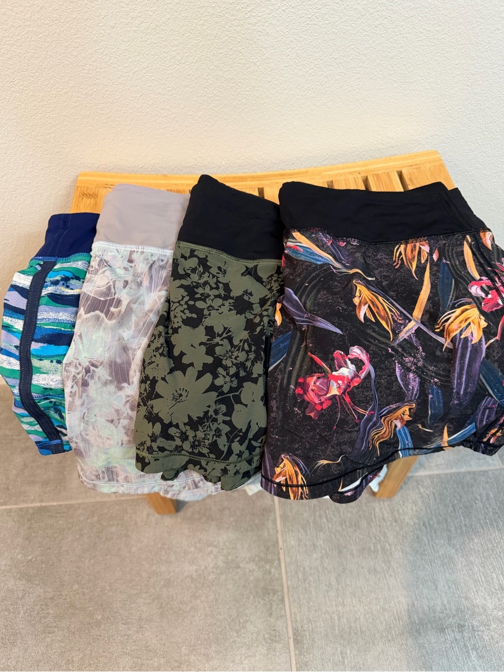 Bundle of 4 Lululemon Court Rival High-Rise Skirts - Size 10